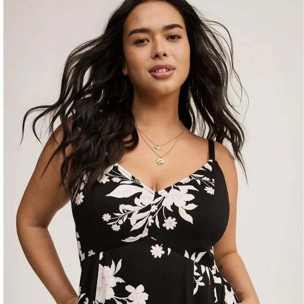 Torrid Tea Length Trapeze Dress Alessa Floral Black Vacation Beach Size 3X EUC - Picture 4 of 15